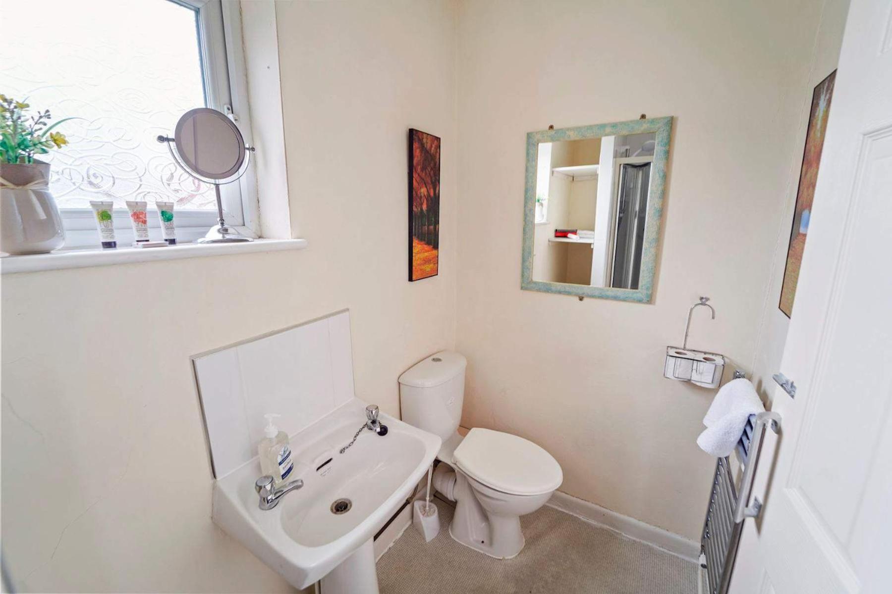 4 Bed Homely Retreat - Вулвергемптон Екстер'єр фото
